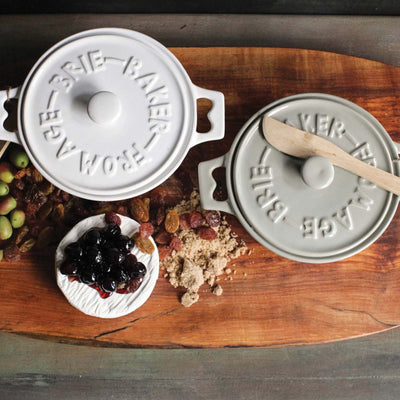 Brie Baker with Lid and Spreader - Periwinkle Rose